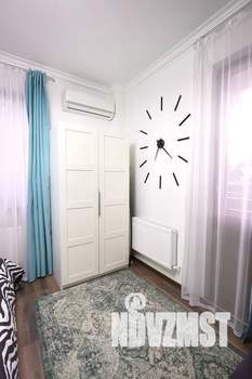 Студия квартира, посуточно, 41м2, 2/4 этаж