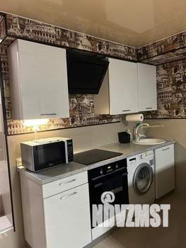 Студия квартира, посуточно, 25м2, 1/3 этаж