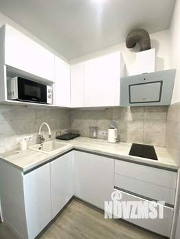 Студия квартира, посуточно, 35м2, 6/22 этаж