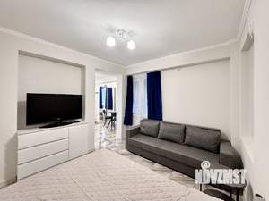 Студия квартира, посуточно, 30м2, 1/3 этаж