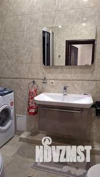Студия квартира, посуточно, 37м2, 1/5 этаж