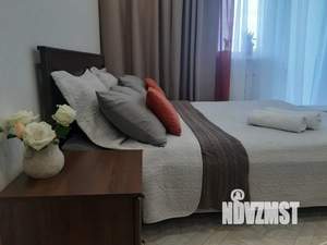 1-к квартира, посуточно, 35м2, 4/21 этаж