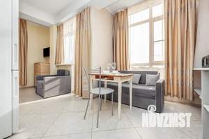 1-к квартира, посуточно, 38м2, 7/10 этаж