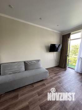 Студия квартира, посуточно, 32м2, 7/10 этаж