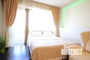 Студия квартира, посуточно, 40м2, 8/12 этаж