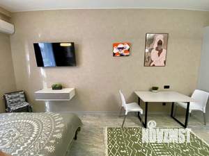 Студия квартира, посуточно, 27м2, 1/20 этаж