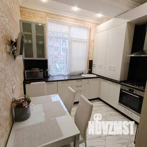 1-к квартира, посуточно, 45м2, 1/3 этаж