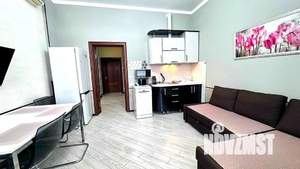 Студия квартира, посуточно, 38м2, 1/4 этаж