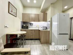 Студия квартира, посуточно, 25м2, 1/19 этаж