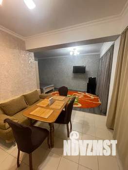 Студия квартира, посуточно, 44м2, 1/4 этаж