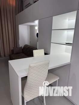 Студия квартира, посуточно, 35м2, 1/4 этаж