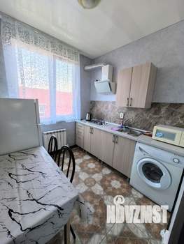 Студия квартира, посуточно, 49м2, 3/3 этаж