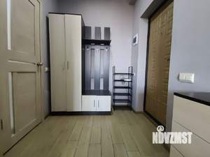 Студия квартира, посуточно, 32м2, 1/3 этаж