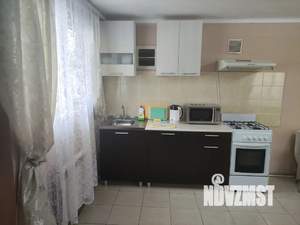 Студия квартира, посуточно, 36м2, 1/3 этаж