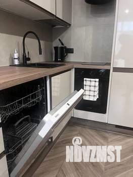 Студия квартира, посуточно, 30м2, 13/20 этаж