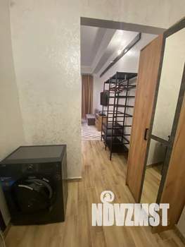 Студия квартира, посуточно, 35м2, 1/4 этаж