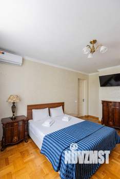 2-к квартира, посуточно, 80м2, 1/1 этаж