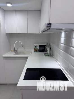 Студия квартира, посуточно, 35м2, 1/4 этаж