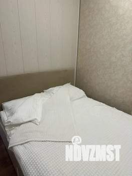 Студия квартира, посуточно, 30м2, 1/3 этаж