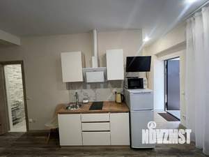 Студия квартира, посуточно, 30м2, 1/3 этаж