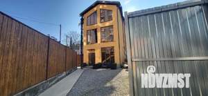 Студия квартира, посуточно, 37м2, 1/3 этаж