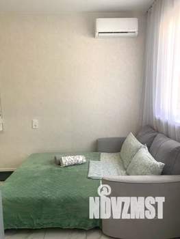 Студия квартира, посуточно, 17м2, 1/4 этаж