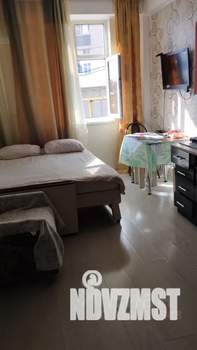 Студия квартира, посуточно, 28м2, 2/5 этаж