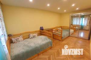 3-к квартира, посуточно, 65м2, 4/5 этаж