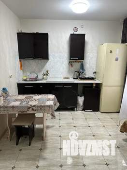 Студия квартира, посуточно, 35м2, 1/3 этаж