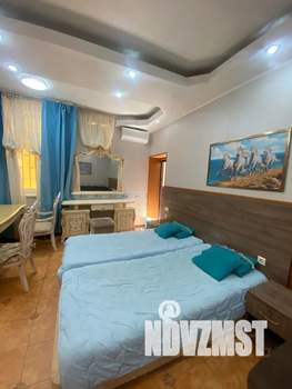 Студия квартира, посуточно, 35м2, 1/9 этаж