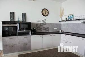 3-к квартира, на длительный срок, 146м2, 2/4 этаж