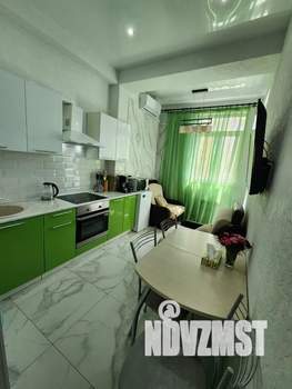 1-к квартира, посуточно, 40м2, 4/13 этаж