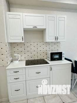 Студия квартира, посуточно, 30м2, 1/4 этаж