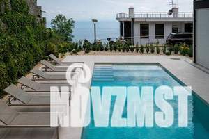 4-к квартира, посуточно, 250м2, 1/2 этаж