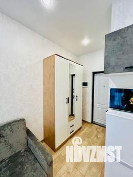 Студия квартира, посуточно, 25м2, 1/4 этаж