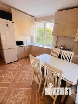 2-к квартира, на длительный срок, 60м2, 1/5 этаж