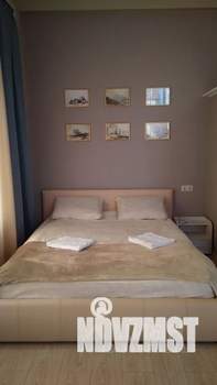 Студия квартира, посуточно, 40м2, 1/5 этаж