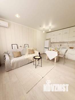 Студия квартира, посуточно, 30м2, 3/10 этаж