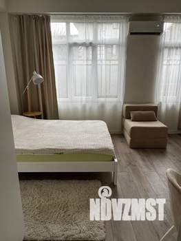 Студия квартира, посуточно, 25м2, 1/7 этаж