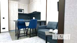 Студия квартира, посуточно, 42м2, 3/7 этаж