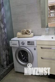 1-к квартира, посуточно, 63м2, 1/2 этаж