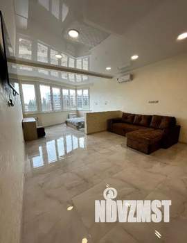 Студия квартира, посуточно, 70м2, 4/18 этаж