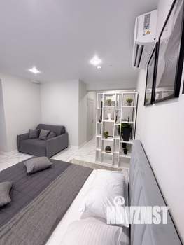 Студия квартира, посуточно, 35м2, 2/4 этаж