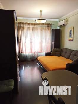 Студия квартира, посуточно, 28м2, 1/9 этаж