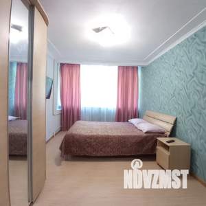 3-к квартира, посуточно, 61м2, 1/5 этаж