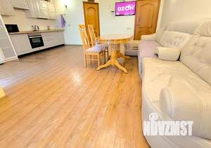 3-к квартира, посуточно, 100м2, 1/1 этаж