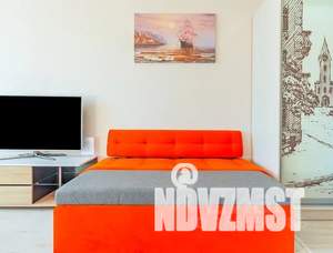 Студия квартира, посуточно, 37м2, 17/19 этаж