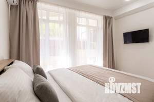 Студия квартира, посуточно, 30м2, 1/8 этаж