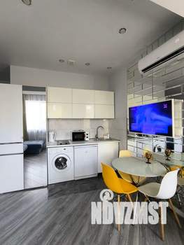 Студия квартира, посуточно, 40м2, 7/15 этаж