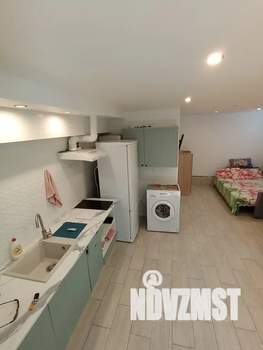 Студия квартира, посуточно, 27м2, 1/4 этаж